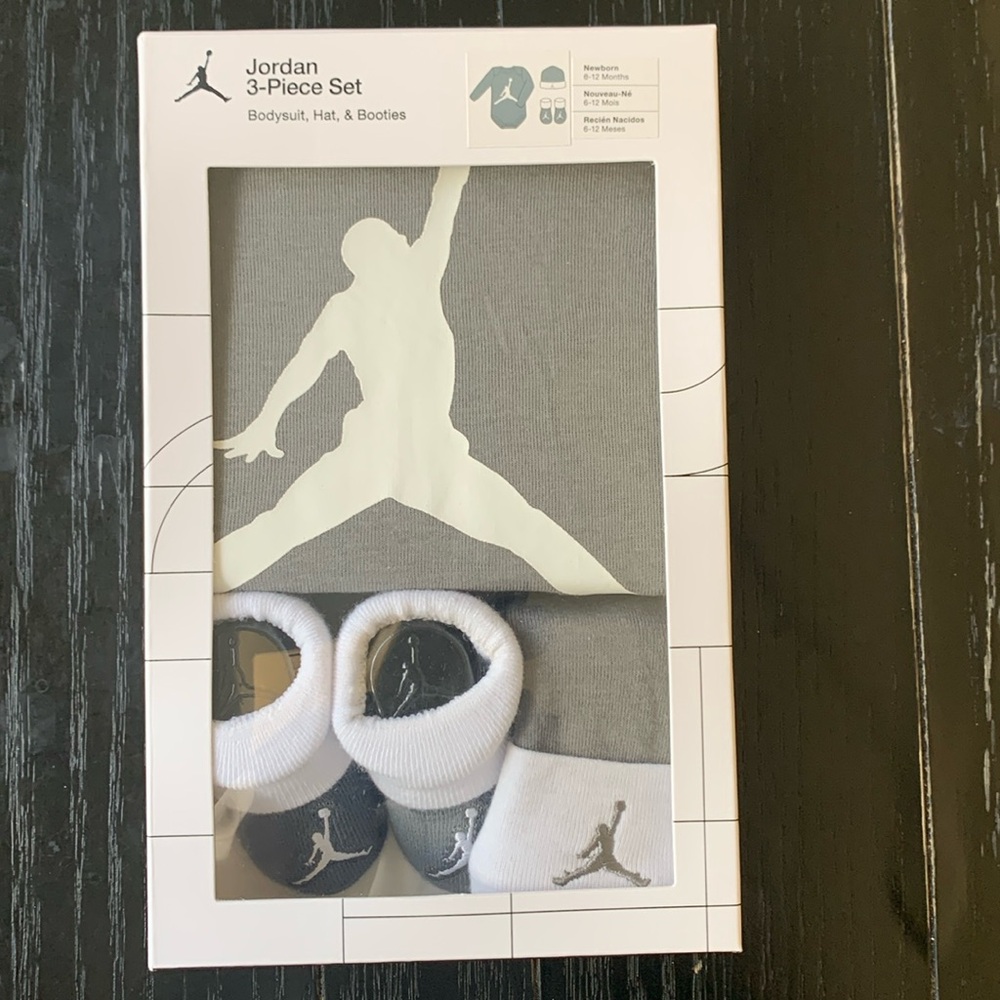 Jordan 3 piece longsleeve set 6-12 months NEW